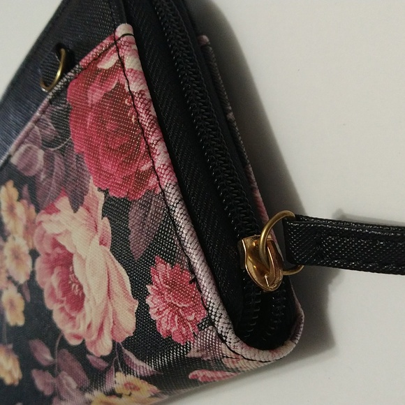 Tahari Identity Protection Floral Zip Wallet #P-18 - Picture 3 of 14